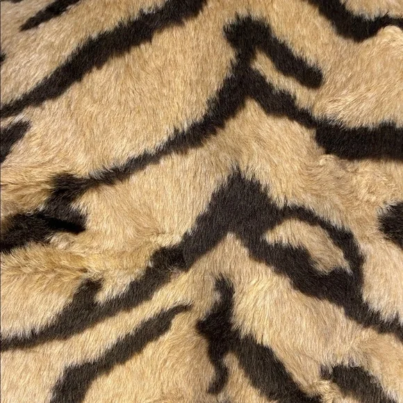 Tiger Fur Vest Mobwife Vintage Glam Y2K Statement Josephine Chaus Faux Medium - Picture 7 of 12